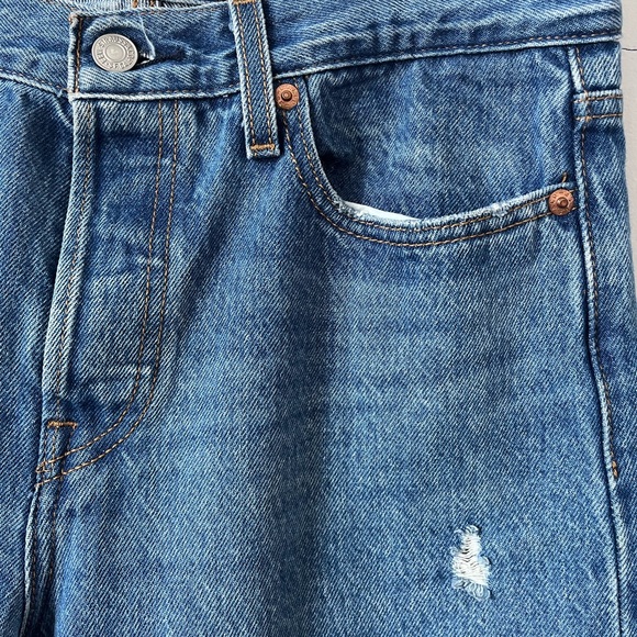 Levi’s Wedgie Icon Athens Hera size 28 distressed blue jeans - Picture 9 of 13